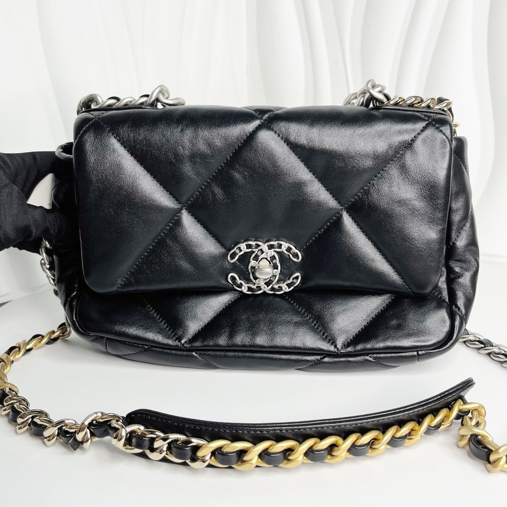 Chanel 19 Small Bag Black